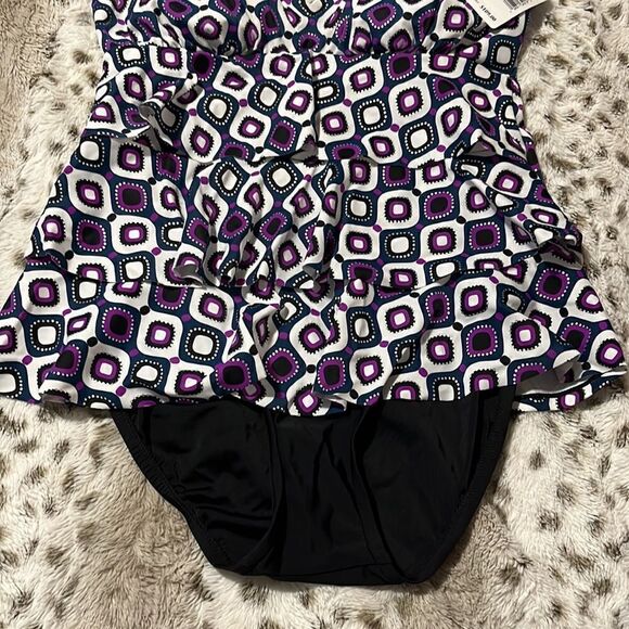 Swim Solutions Women's Jewels Printed Tiered Tummy Control One-Piece Swimsuit - Picture 3 of 13